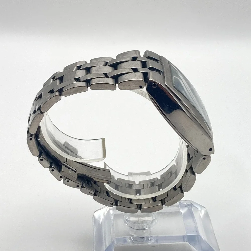 Citizen Eco-Drive Mens Watch Silver Tone Perpetual Calendar E812-S011078 7.5